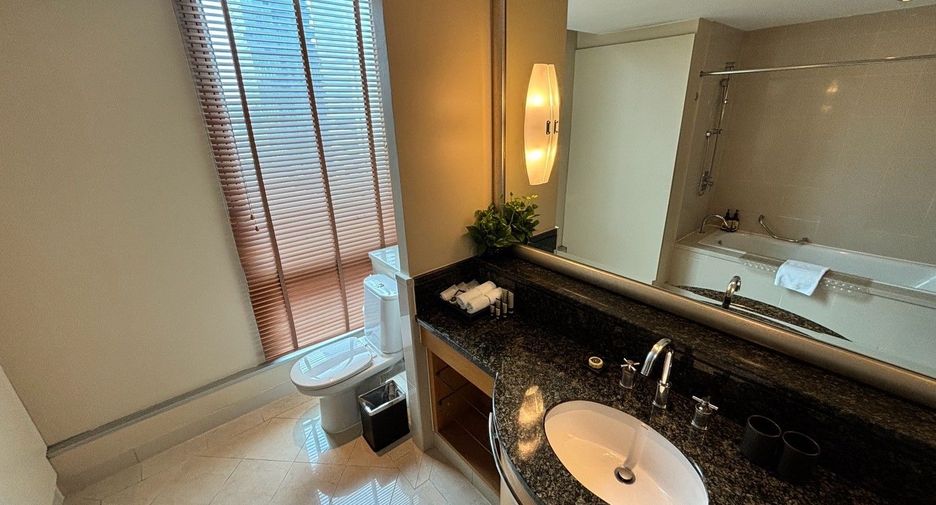 For rent 3 ベッドルーム apartment in Sathon, Bangkok