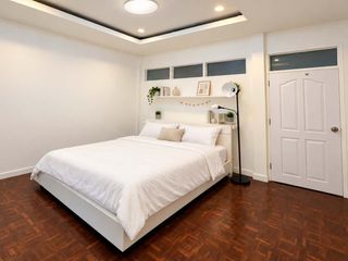 For rent 3 bedrooms townhouse in Phra Khanong, Bangkok