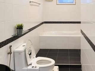 For rent 3 bedrooms townhouse in Phra Khanong, Bangkok