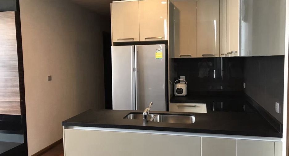 For rent 2 bedrooms condo in Watthana, Bangkok
