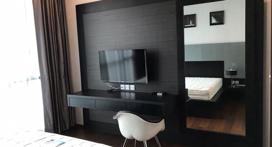 For rent 2 bedrooms condo in Watthana, Bangkok