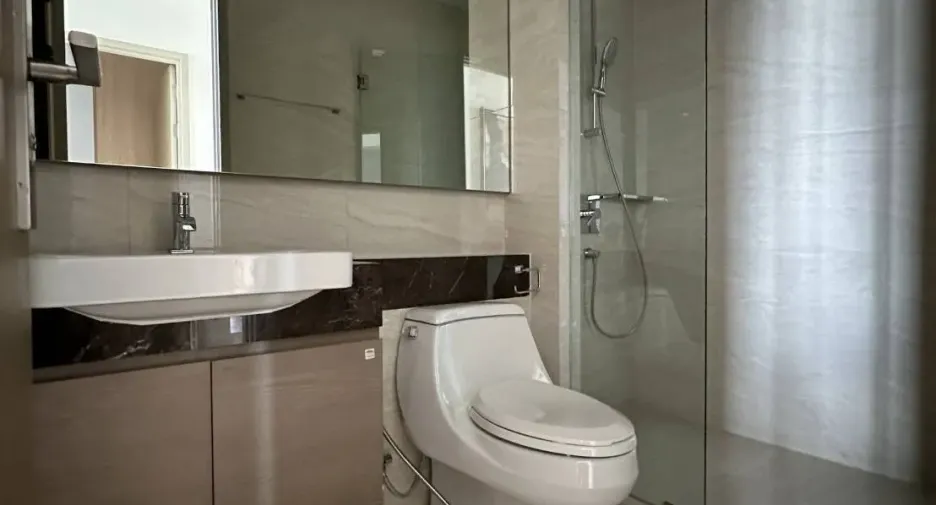 Wohnung zur Miete mit 2 Zimmer in Bang Rak, Bangkok