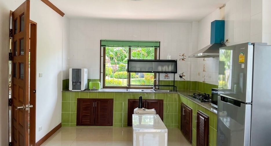 For rent 4 ベッドルーム villa in Hang Dong, Chiang Mai