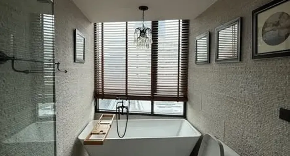 For rent 4 bedrooms townhouse in Lat Phrao, Bangkok