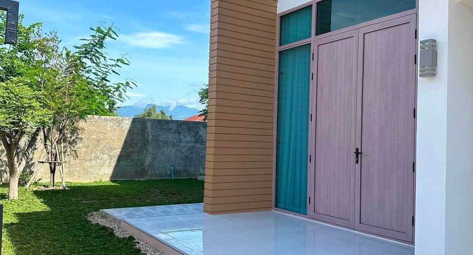 Casa en venta de 4 habitaciones en Saraphi, Chiang Mai