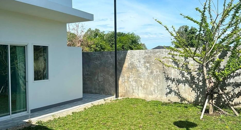 Casa en venta de 4 habitaciones en Saraphi, Chiang Mai