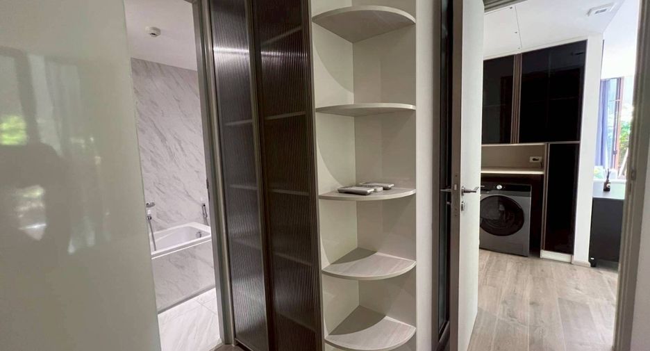 Condo en venta de 2 habitaciones en Khlong Toei, Bangkok