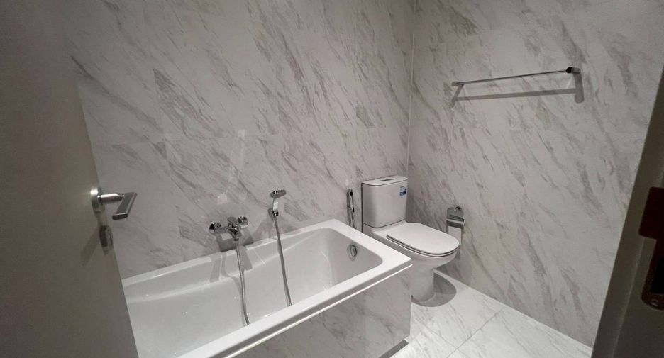 Condo en venta de 2 habitaciones en Khlong Toei, Bangkok