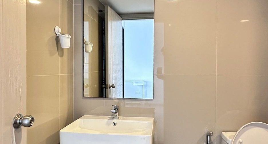Wohnung zur Miete mit 1 Zimmer in Bang Phlat, Bangkok