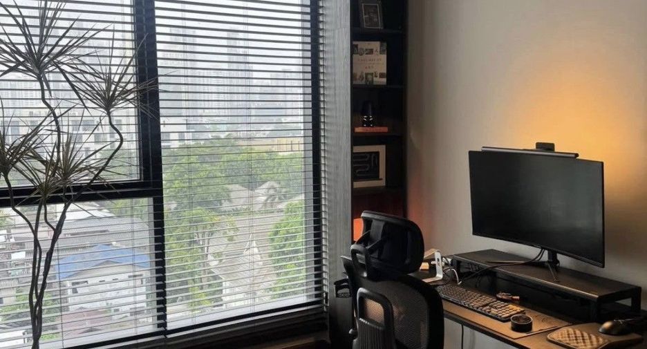 For rent 2 bedrooms condo in Khlong Toei, Bangkok