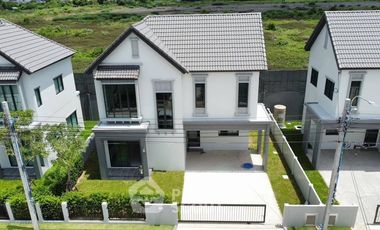 Casa en venta de 4 habitaciones en Lat Krabang, Bangkok