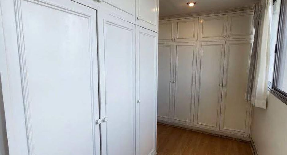 Wohnung zur Miete mit 4 Zimmer in Watthana, Bangkok