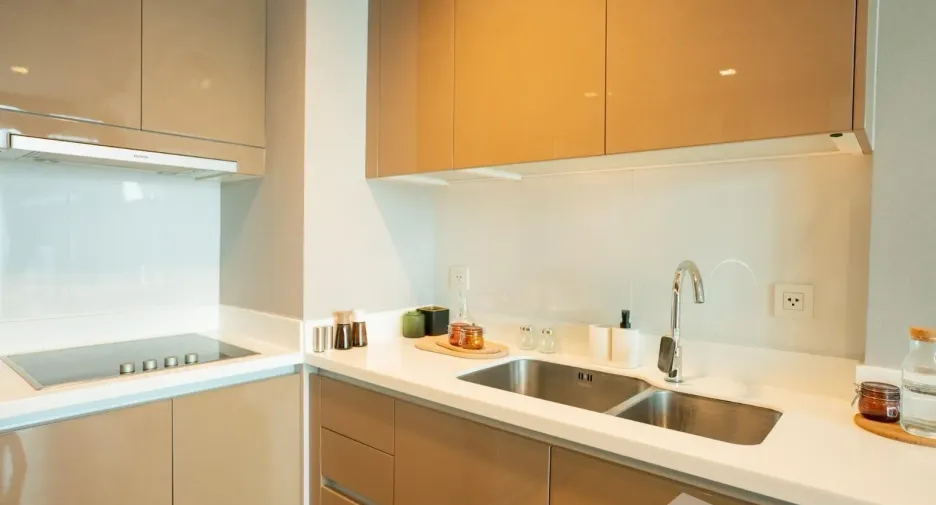 Condo en alquiler de 2 habitaciones en Khlong Toei, Bangkok