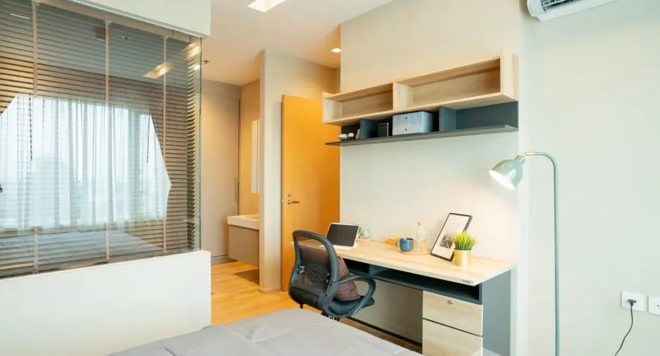 Condo en alquiler de 2 habitaciones en Khlong Toei, Bangkok