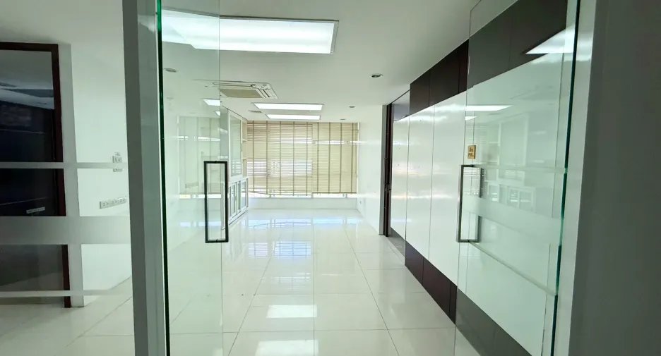 Büro zum Kauf in Bueng Kum, Bangkok