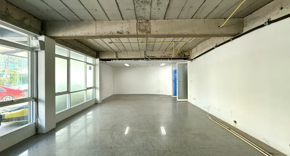 Büro zum Kauf in Bueng Kum, Bangkok