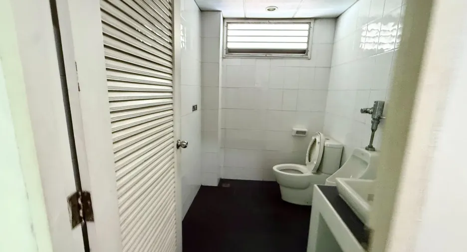 Büro zum Kauf in Bueng Kum, Bangkok