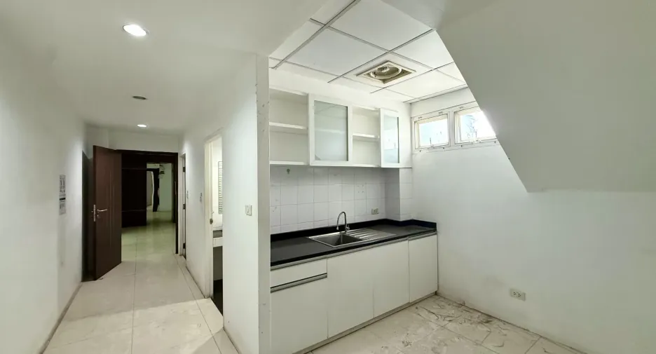 Büro zum Kauf in Bueng Kum, Bangkok