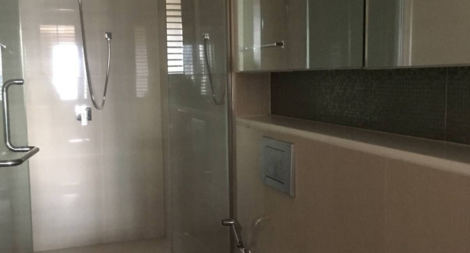 For sale 2 ベッドルーム condo in Watthana, Bangkok