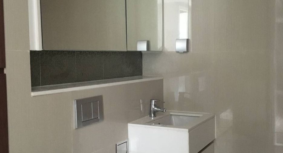 For sale 2 ベッドルーム condo in Watthana, Bangkok