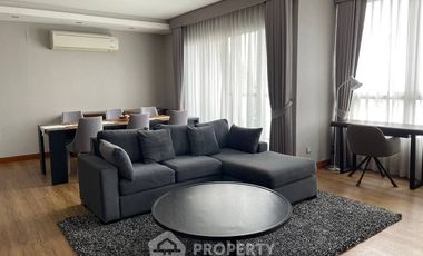 For sale 2 ベッドルーム condo in Watthana, Bangkok