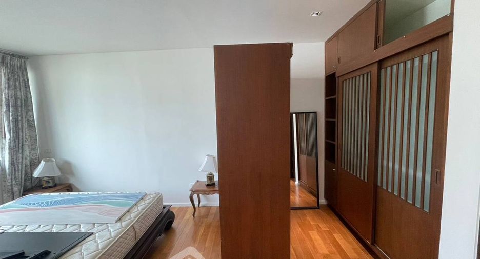 For sale 2 bedrooms condo in Khlong Toei, Bangkok