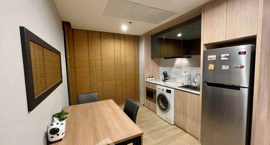 For sale 2 bedrooms condo in Huai Khwang, Bangkok