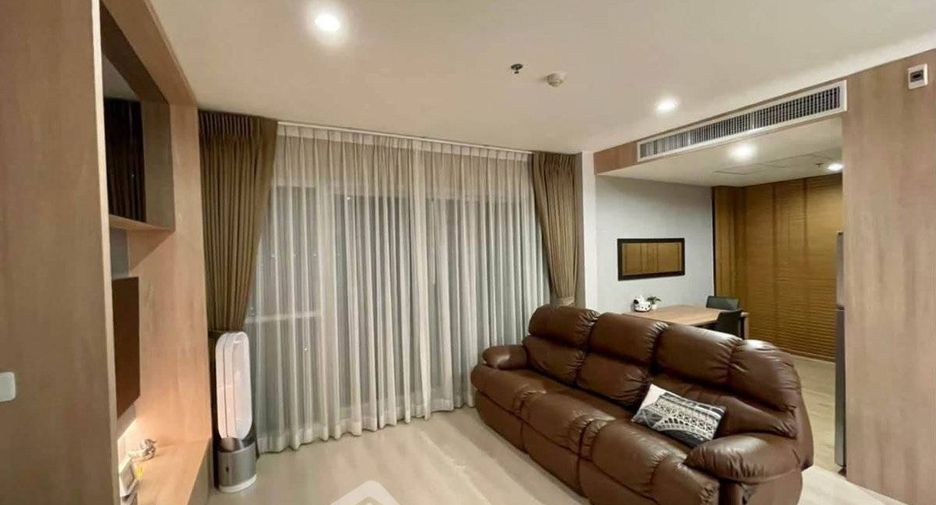 For sale 2 bedrooms condo in Huai Khwang, Bangkok