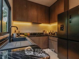 Casa en venta de 4 habitaciones en Sai Mai, Bangkok