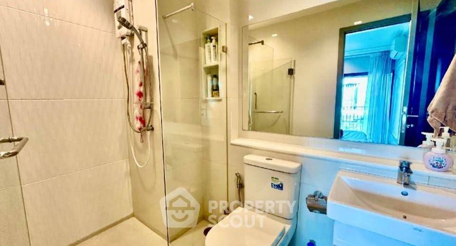 Продажа 1 кровать кондо в Хуаи Кхщанг, Бангкок