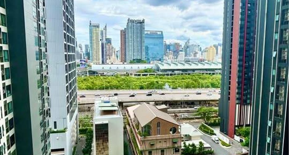 Продажа 1 кровать кондо в Хуаи Кхщанг, Бангкок