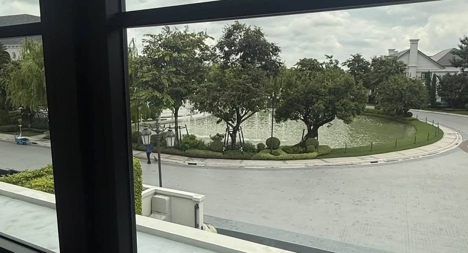 For sale 5 ベッドルーム house in Saphan Sung, Bangkok