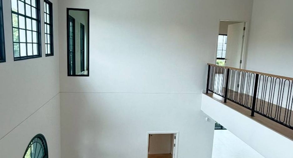 For sale 5 ベッドルーム house in Saphan Sung, Bangkok