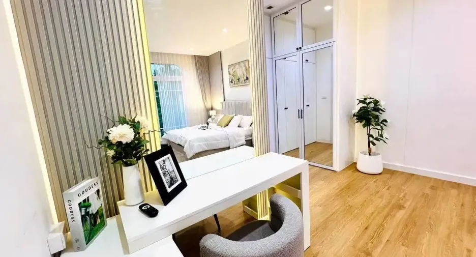 Haus zur Miete mit 4 Zimmer in Bang Phli, Samut Prakan