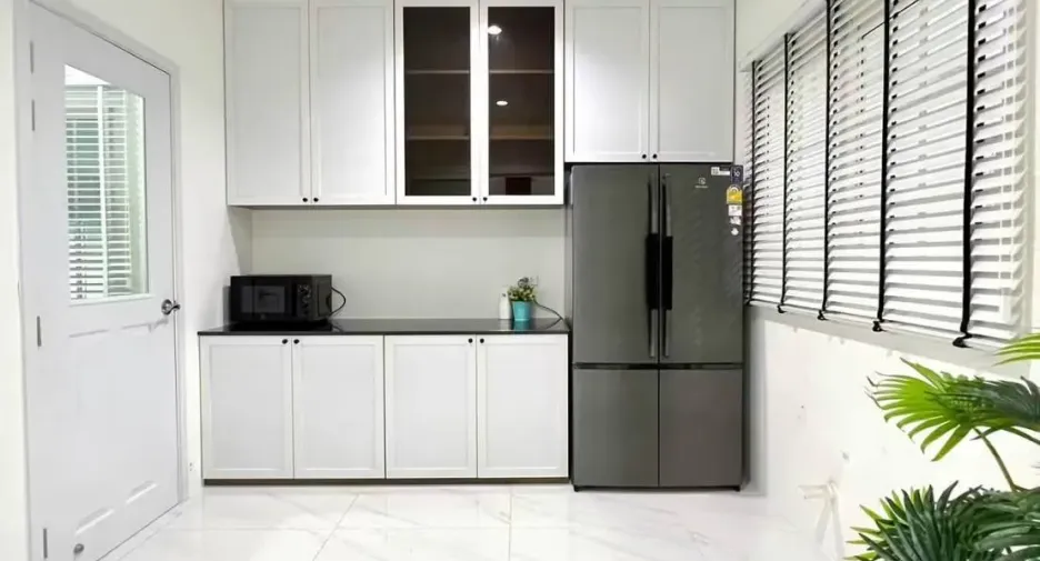 Haus zur Miete mit 4 Zimmer in Bang Phli, Samut Prakan