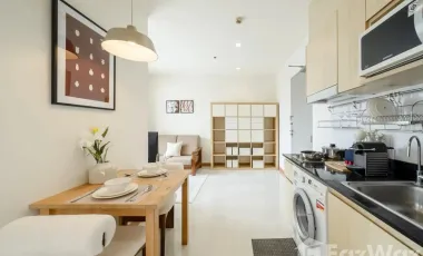 For rent 2 bedrooms condo in Phra Khanong, Bangkok