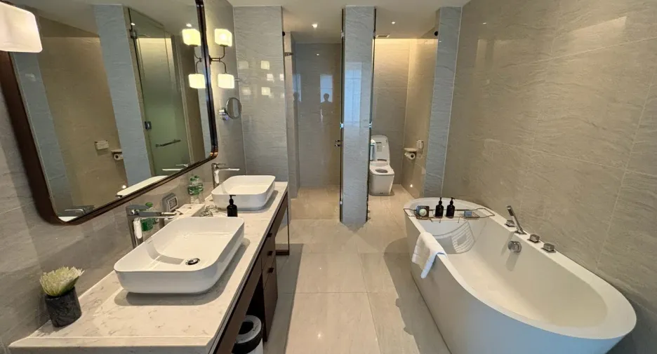 For rent 2 bedrooms apartment in Khlong Toei, Bangkok