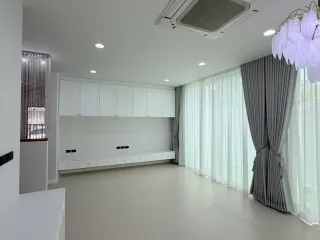 À vendre 3 chambres maison à Khan Na Yao, Bangkok