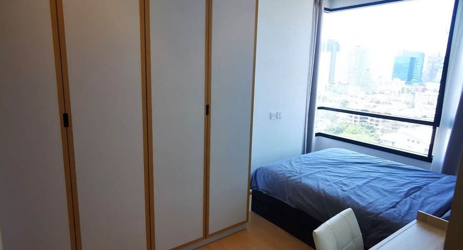 For rent 2 bedrooms condo in Watthana, Bangkok