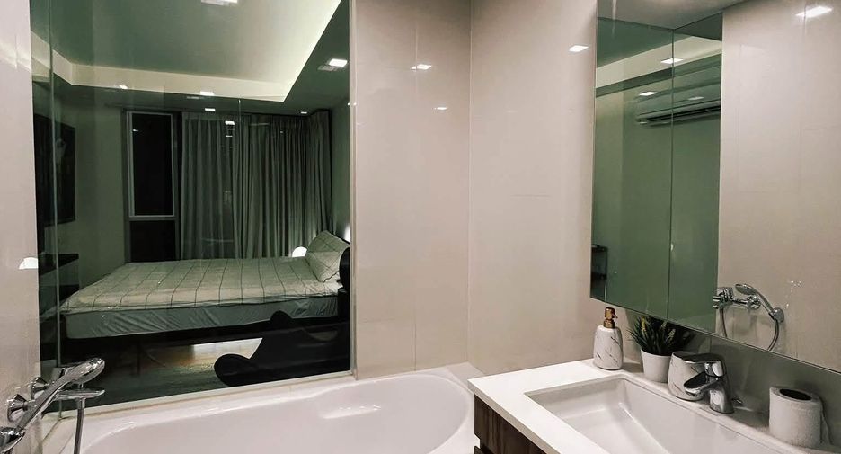 For rent 2 ベッドルーム condo in Watthana, Bangkok