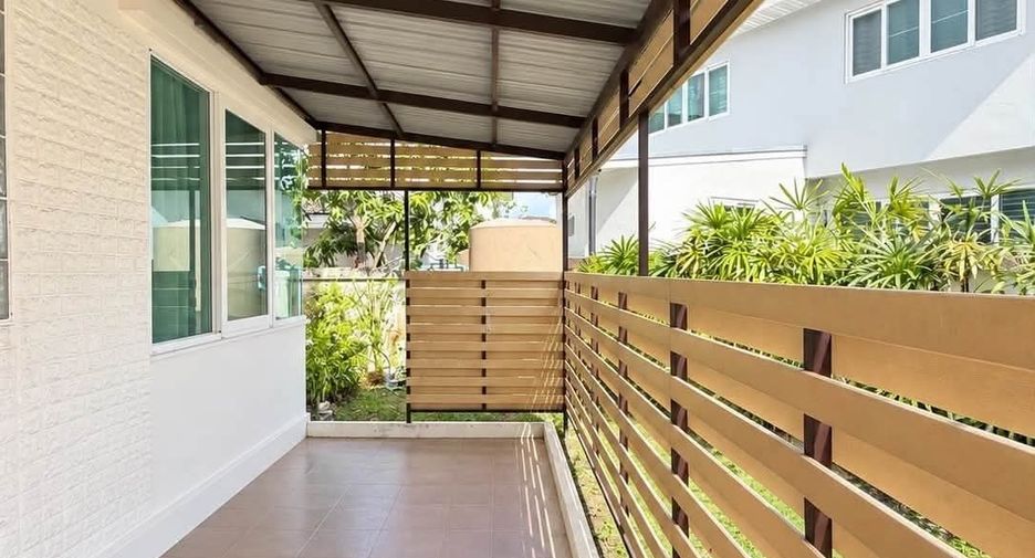 For rent 4 bedrooms house in Mueang Phuket, Phuket