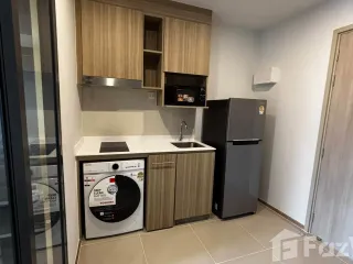 À louer studio condo à Khlong Toei, Bangkok