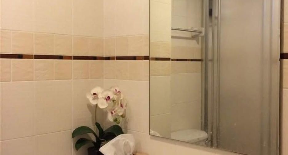 Wohnung zur Miete mit 1 Zimmer in Huai Khwang, Bangkok
