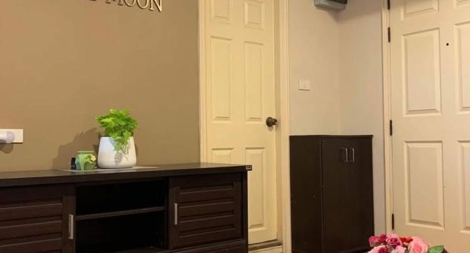 Wohnung zur Miete mit 1 Zimmer in Huai Khwang, Bangkok