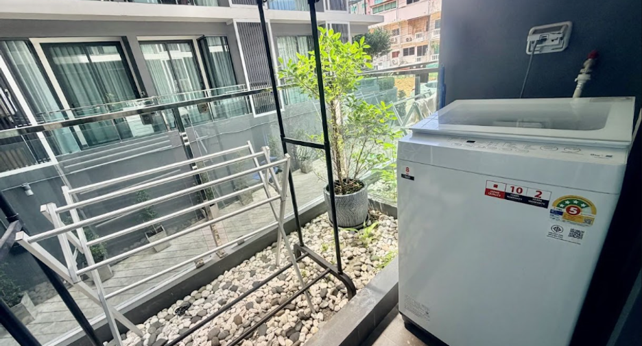 For sale studio condo in Bang Lamung, Chonburi