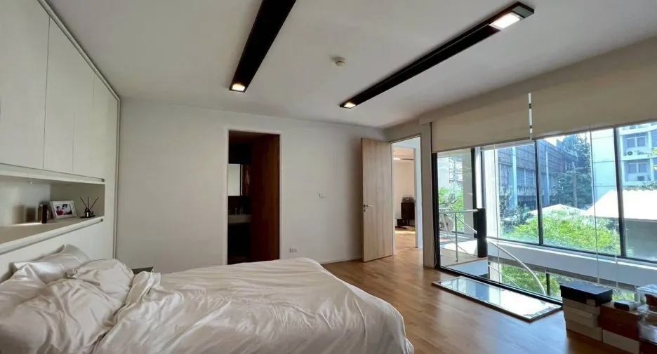 À vendre 2 chambres condo à Watthana, Bangkok