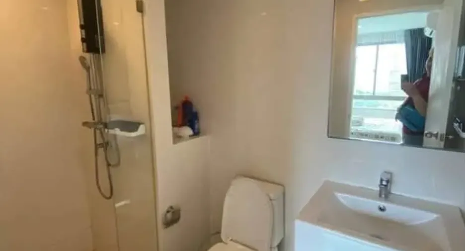 For rent 1 bed condo in Huai Khwang, Bangkok