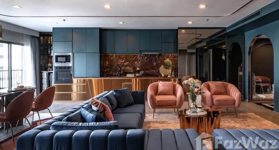 For sale 3 bedrooms condo in Khlong Toei, Bangkok