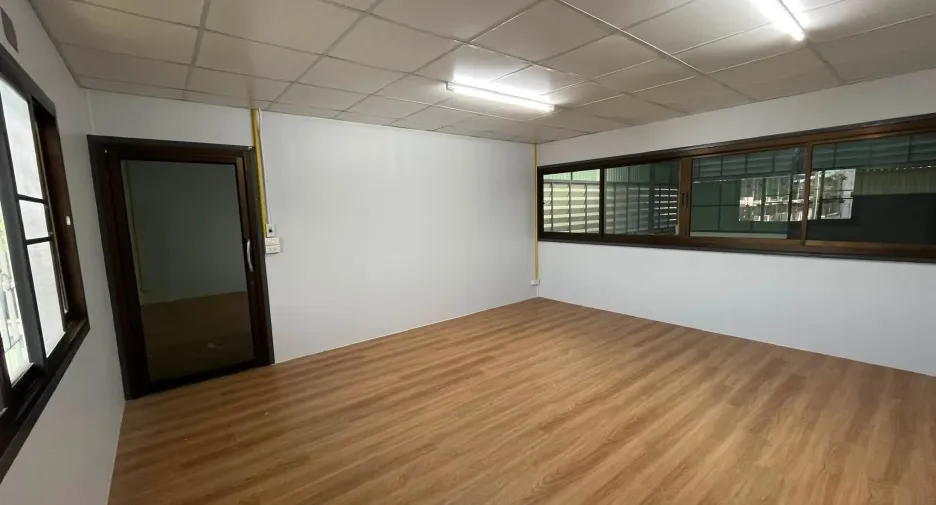For rent warehouse in Prawet, Bangkok