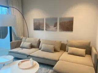 For rent 4 bedrooms townhouse in Huai Khwang, Bangkok